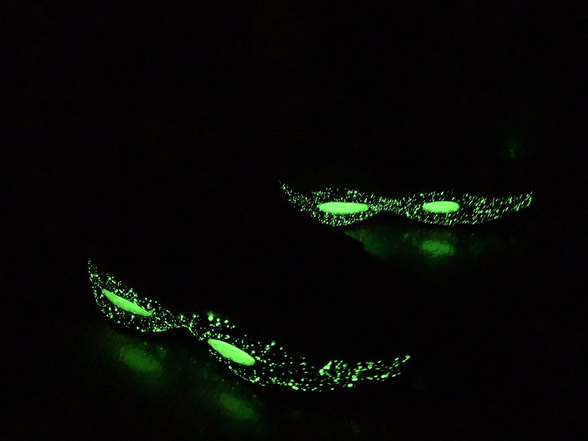 BigDmilz's tweet photo. For todays #QuarantineDripCheck: The Nicekicks Reebok Question “Bubba Chuck” on feet. The materials, 3M on the back, and the glow in the dark features made these a must for me. 🔋🔋🔋 https://t.co/Aqcybuhq9F