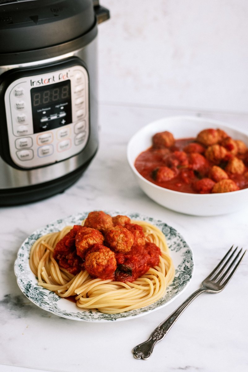 SixSistersStuff's tweet photo. Our Instant Pot Italian Meatballs are an extremely easy recipe to throw together when dinner is not something you want to put a lot of effort into.
https://t.co/Kd4BYpCcr1 #sixsistersstuff #instantpot #italianmeatballs #easymeal https://t.co/Lcv5hPxAfH