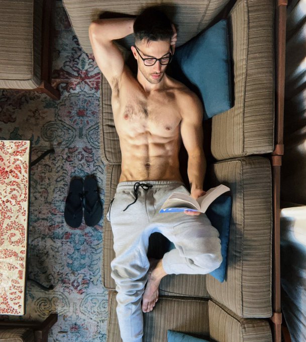 Sunday wasn&rsquo;t too bad. How was yours? https://t.co/J7KnKJWXmw