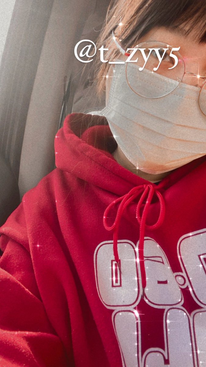 今天沒穿內衣上班🤪…..
不過我穿ㄉ很厚
應該看不出來吧 顆顆 https://t.co/zFPt25XbQI