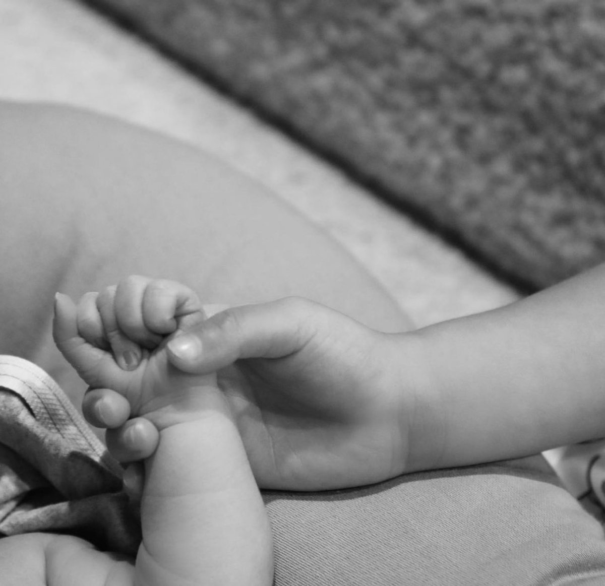 kennkyy_'s tweet photo. ahhhh!! congratulations kylie, travis, and stormi 💙💙 https://t.co/fSFIusZql2