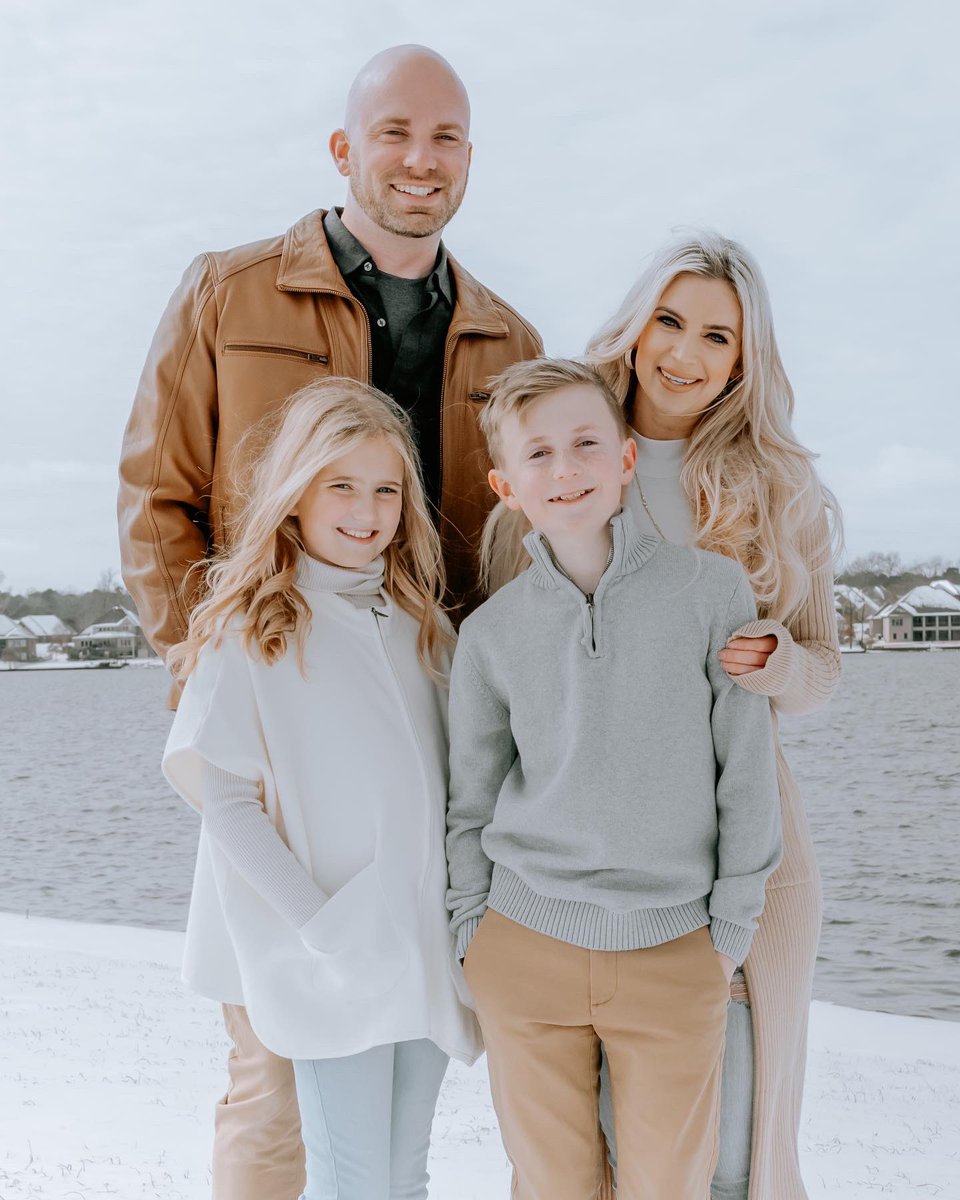 abigailotwell's tweet photo. Snow pics 🥶 https://t.co/y6nJVbBo3Y