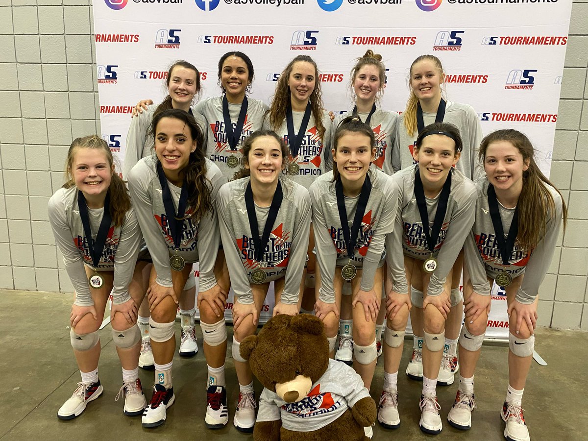 SarahMvb2024's tweet image. Couldn’t be prouder of how we played this weekend, fought hard against a great A5 team to earn our title as the 16-Open Beast of the Southeast Gold Champions!!!🥇Can’t wait to be back in Atlanta soon for Southeast Power Invite!!! @RecruitStarsVB @UpwardStarsUPS