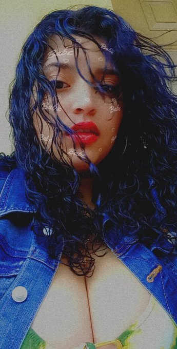 Gabriela Lopez’s pics and videos