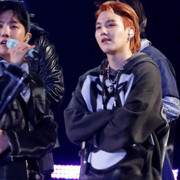 PBTSBR's tweet photo. Eu seria facilmente manipulada pelo Yoongi em qualquer época, desse o debut até agora

#BTSARMY #BestFanArmy  #iHeartAwards @BTS_twt https://t.co/jchIrABDHr