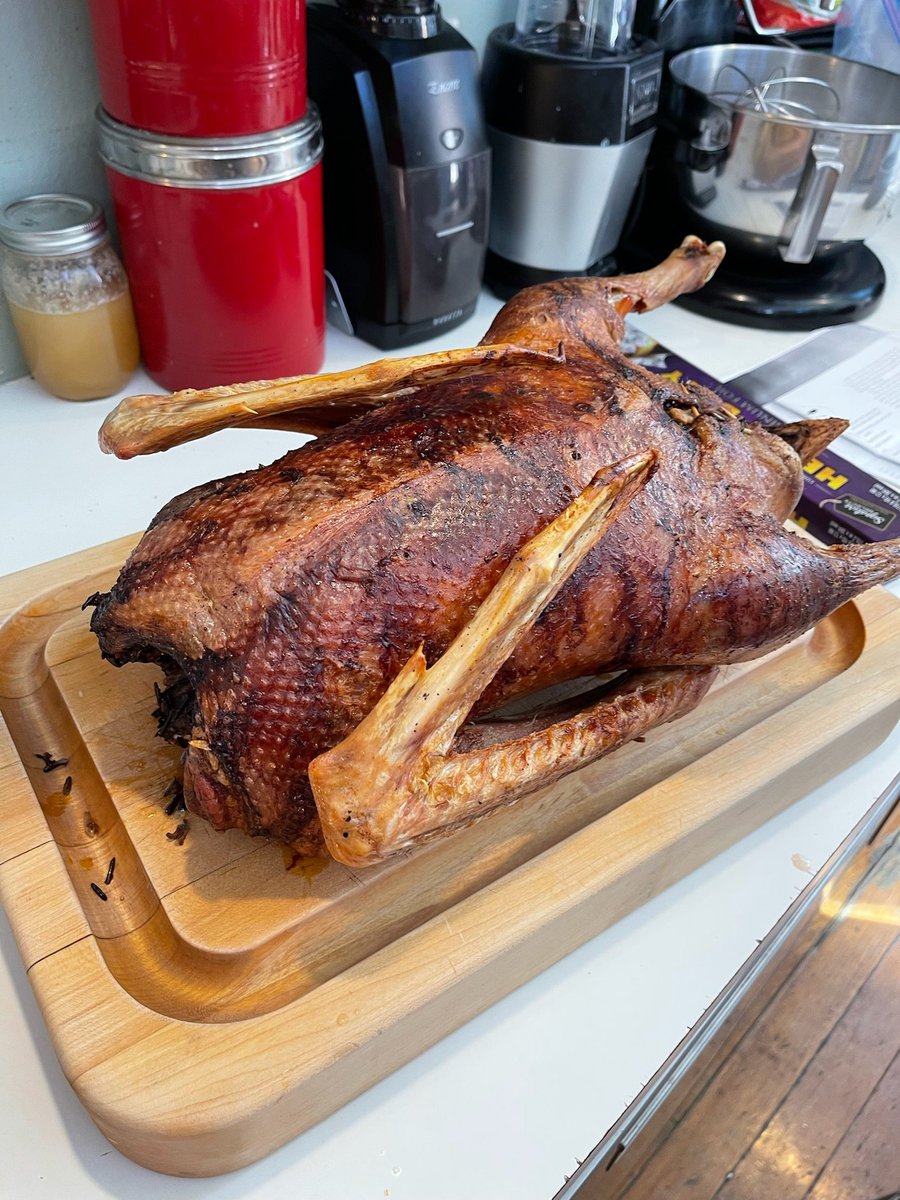 soulfoodscholar's tweet photo. Had my first roast #goose ever with a #wildrice and #fig #pilaf, #rootvegetables cooked in #goosefat, pillowy #mashedpotatoes and #gravy, and #cherrypie from The Village Pie Maker in #Omaha, #Nebraska. https://t.co/pUyjuf8d7K