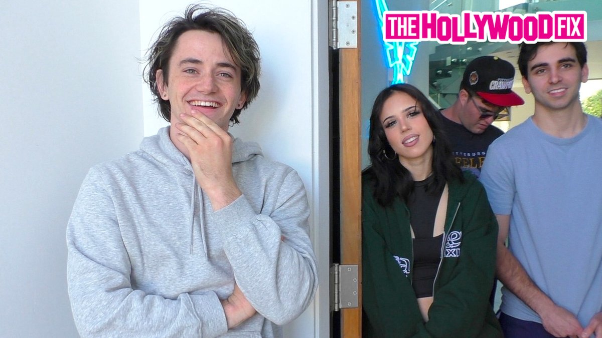 HollywoodFix's tweet photo. #Stromedy Speaks On The #TaylerHolder Accusations, Calls Out #BryceHall, #DavidDobrik, Turns The Tables On Paparazzi & More At His New Mansion In Los Angeles, CA 2.6.22 https://t.co/En5yQeqQCN https://t.co/D2vBFOqr46