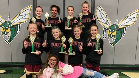 LSGBA_Traveling's tweet photo. Congrats to our traveling teams for taking top awards!! Way to go ballers!! 🏀🏆🏀
4 Red takes 2nd place
5 Gold takes 1st place
5 Red takes 1st place
8 Red takes 2nd place 
#StrongerTogether https://t.co/masJlEXabE