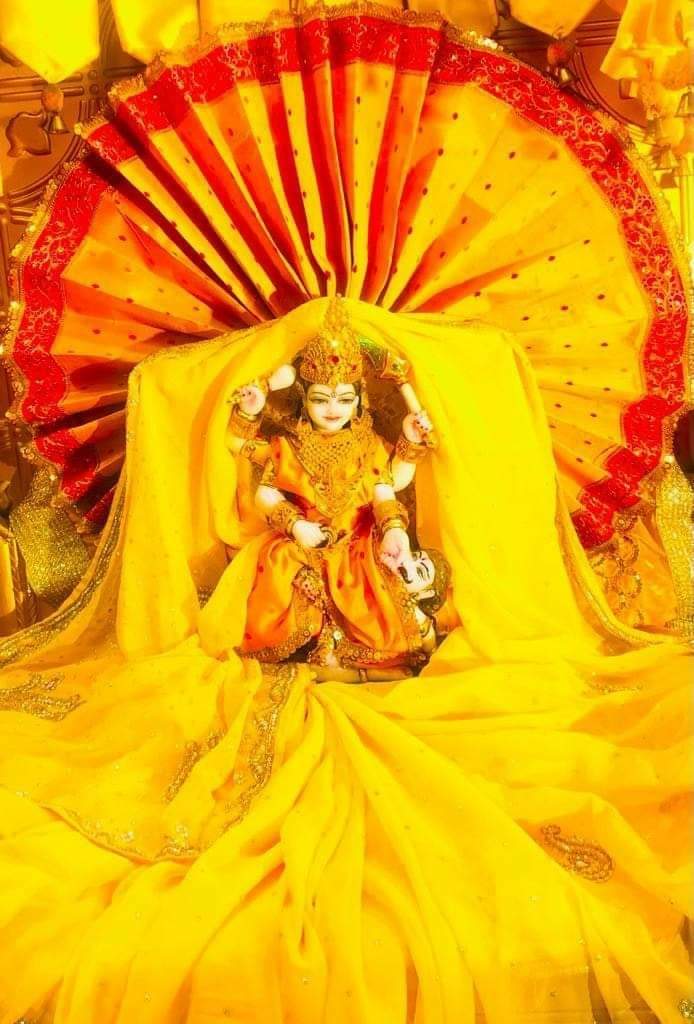 Maa Baglamukhi is a great guiding light towards self-knowledge.