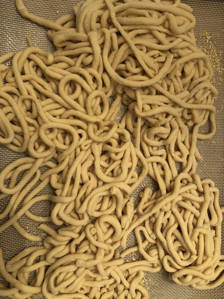 Samala104's tweet image. 2022 - the year I focus on pasta. Starting with Bucatini Carbonara!

#pasta #homemadepasta #pastalover #italianfood #foodporn #cook #foodie #thesecarbsdontcount #eatpasta #eat #pastaaddict #dinner #delicious #love #livetoeat #pastagirl #carbonara #bucatini