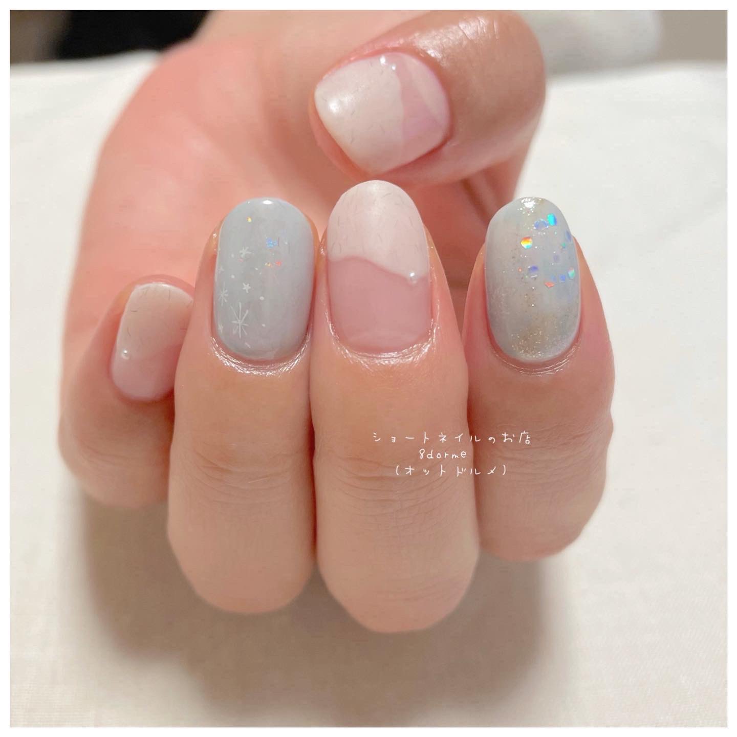 大岡山ネイルサロン ショートネイルのお店 8dorme オットドルメ さり気ない雪アートがかわいい ふわっとキラキラ上品ネイルになりました ご予約はプロフィールのリンクから ショートネイル ちび爪 ちび爪ネイル 冬ネイル 雪ネイル 雪の 大岡山ネイルサロン ショートネイルのお店 8dorme オットドルメ さり気ない雪アートがかわいい ふわっとキラキラ上品ネイルになりました ご予約はプロフィールのリンクから ショートネイル ちび爪 ちび爪ネイル 冬ネイル 雪ネイル 雪の