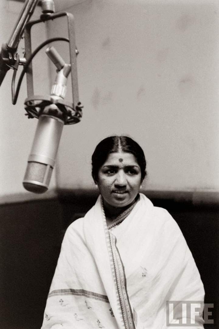 itxsaimali's tweet photo. #LataMangeshkar
#RIPLataMangeshkar
#itxsaimali #Songs

Rest in peace, Melody Queen, Lata Mangeshkar. Your voice, songs &amp; the emotions they evoked will never die. There never will be another Lata.
I won’t ever stop singing. When I die, my music will go with me’ ✨
... Read more https://t.co/3Mdq0sZyTp