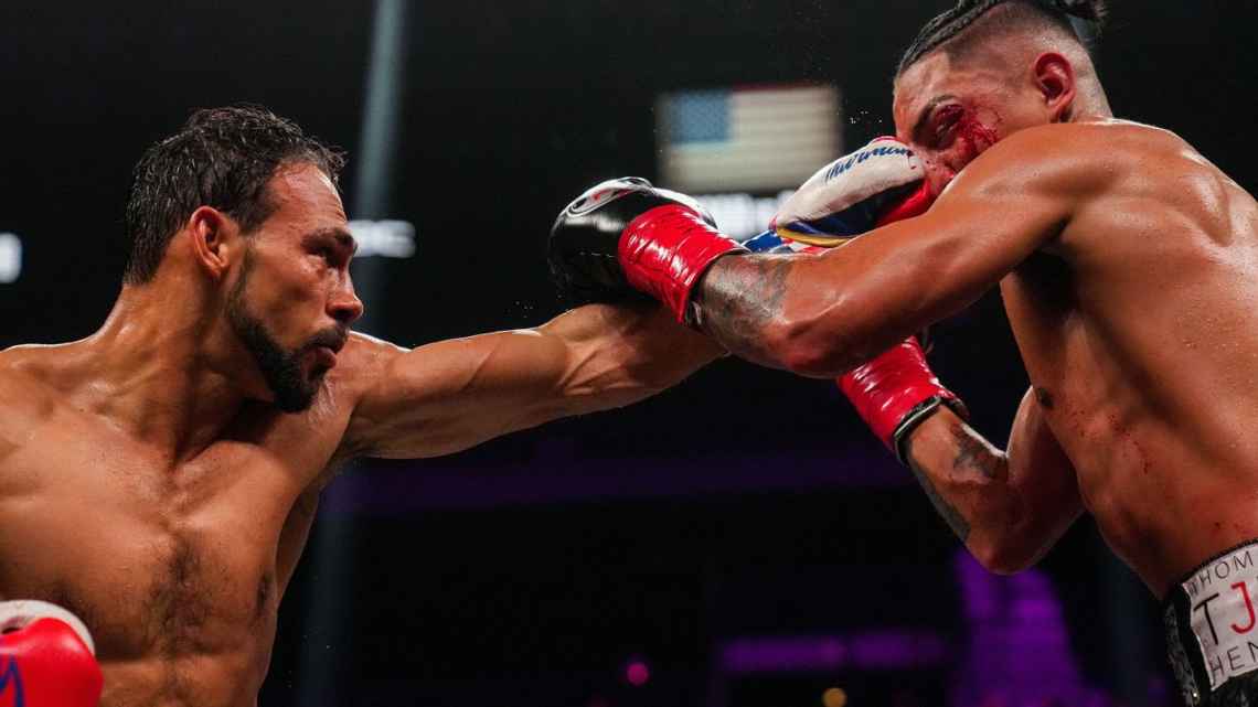 deportiba's tweet photo. Keith Thurman regresa con triunfo sobre Mario Barrios por decisión unánime

#keiththurman  #boxeo #boxing #boxeoprofesional #boxeoespañol #boxeofan #sport #deportes https://t.co/wJwacCxD1N