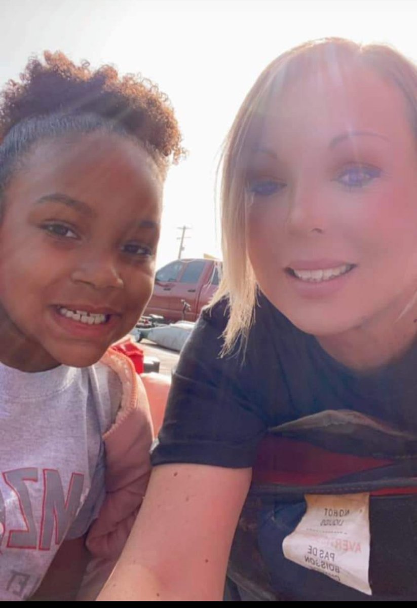SCBBz_Racing's tweet photo. Zoe Love's her some Michelle.. #family, #familyfun, #SCBBz, #Racefamily https://t.co/GQGuZhup3W