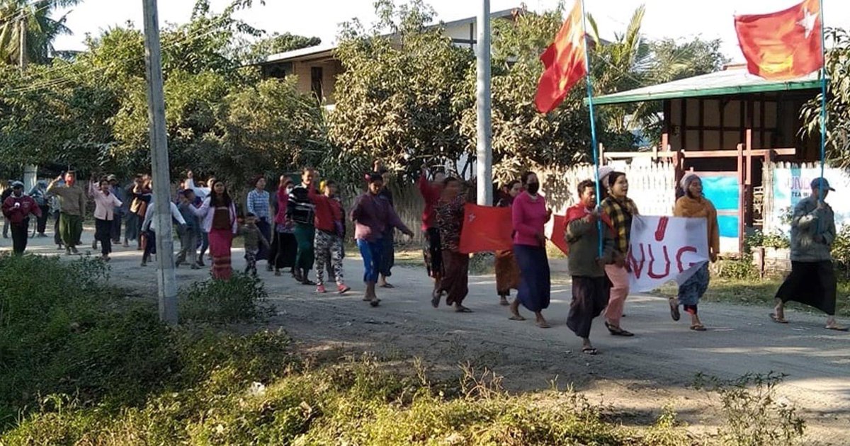 TTFR__Myanmar's tweet photo. Non cold blooded people from ShweBo staged the marching strike in support of @NUGMyanmar . #HelpMyanmarIDPs
#2022Feb7Coup
#WhatsHappeningInMyanmar https://t.co/cm7VyAJjeX