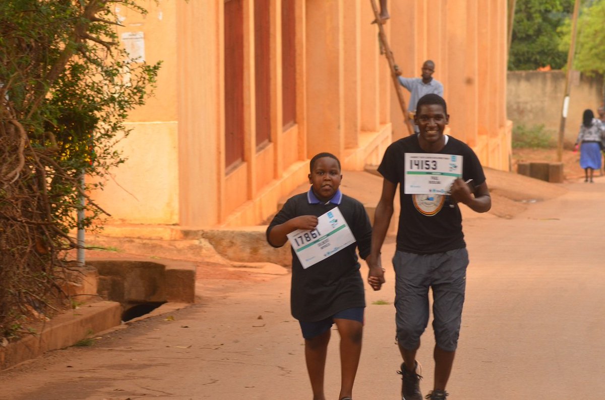 busulwapaul3's tweet photo. @Thirst4Water @KawempeP @FNansukusa @SyliviaKitty We are enjoying although we put our focus on sensitizing and awareness so that everyone participate and understand the environmental issues, on Saturday I also mobilized  a team  from Kawempe youth center to participate https://t.co/uUtvzFZkpl