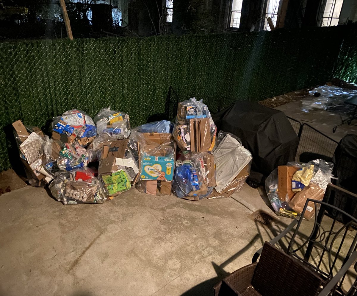 samuelbfierro's tweet photo. When your landlord decides it’s okay to put the ENTIRE buildings trash in our backyard. 🙃 https://t.co/90s7bkKuMe