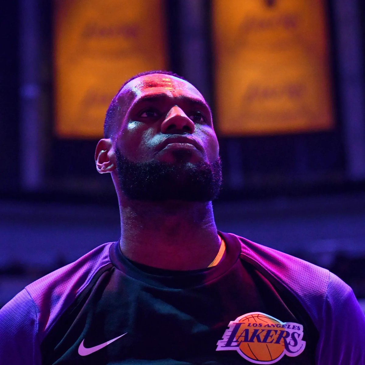 LeBronFactory's tweet photo. Oldest players to average 25-7-7

1. LeBron - Age 36
2. LeBron - Age 35
3. LeBron - Age 34
4. LeBron - Age 33
5. LeBron - Age 32

#WITNESS https://t.co/yDW27StzC4