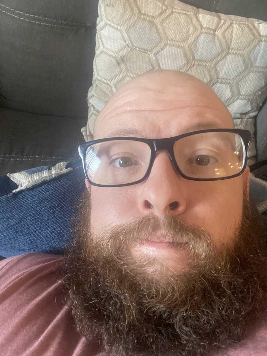 BogottGNB's tweet photo. I went from mountain man to a respectable gentlemen. #timetocleanup #tenyearsyounger https://t.co/Clahaatnp6