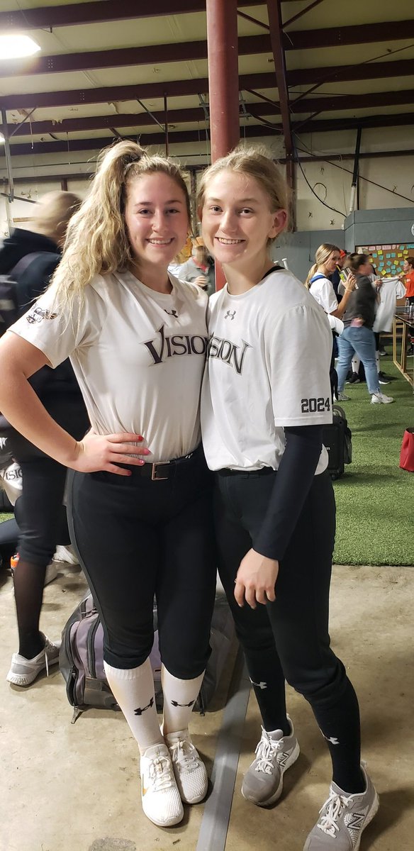 Putting in the work with my Vision Elite girls this afternoon! <a href="/HammonsReagan/">Reagan Hammons</a> <a href="/DonahoKourtney/">kourtney donaho</a> <a href="/18uVisionElite/">Vision 18U Elite</a> <a href="/TheWarehouseNWA/">The Warehouse Softball Training Facility</a>
