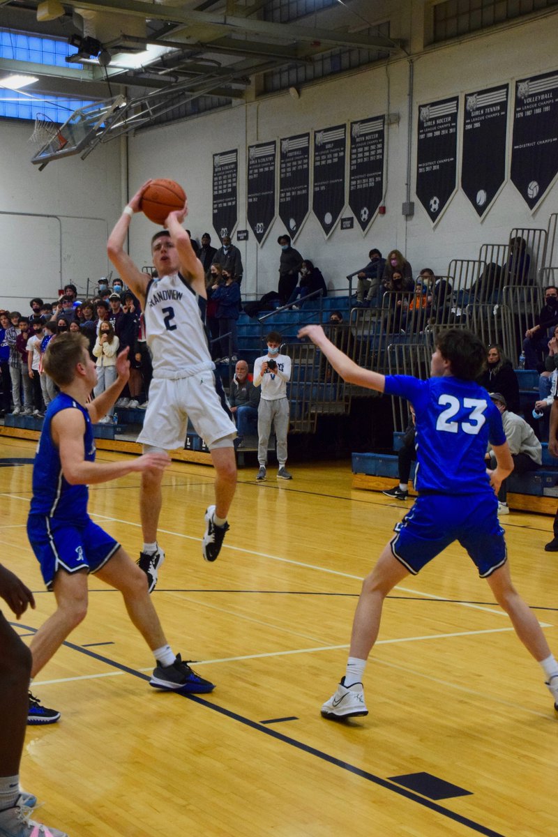 Senior guard for <a href="/GHAthleticDept/">GH Athletic Dept</a> Boys Basketball, <a href="/aiden2leslie/">Aiden Leslie</a> battles against Bexley on February 5. #GoBobcats 

Full game album: victorvanbuchem.zenfolio.com/p175317340
