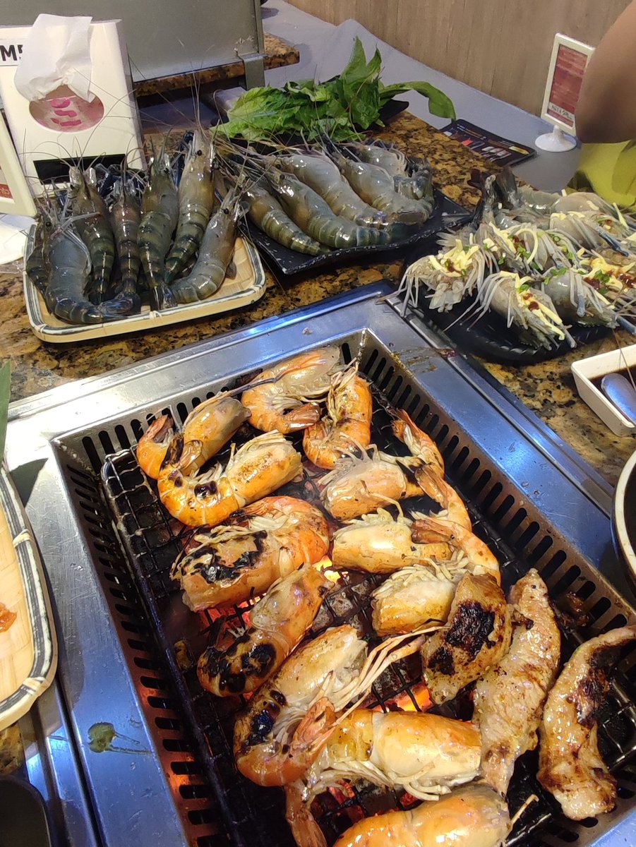 TMMfoto's tweet photo. เมื่อเด็กน้อยอยากเลี้ยงวันเกิด #danew
อยากกินเองแหละ แต่ฟอร์มพูดว่าเลี้ยง🙄
🎂 H B D 2 M e 🎁 https://t.co/KmqfA69OOM