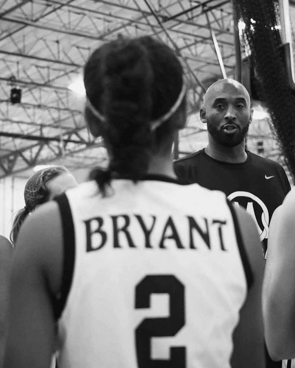 viewsfrance's tweet photo. Deux ans déjà que Kobe Bryant et sa fille Gigi perdaient la vie dans un accident d’hélicoptère, qui causa la mort de 7 autres personnes.

Qu'ils reposent en paix 🕊️ https://t.co/dbKlyEGUHi
