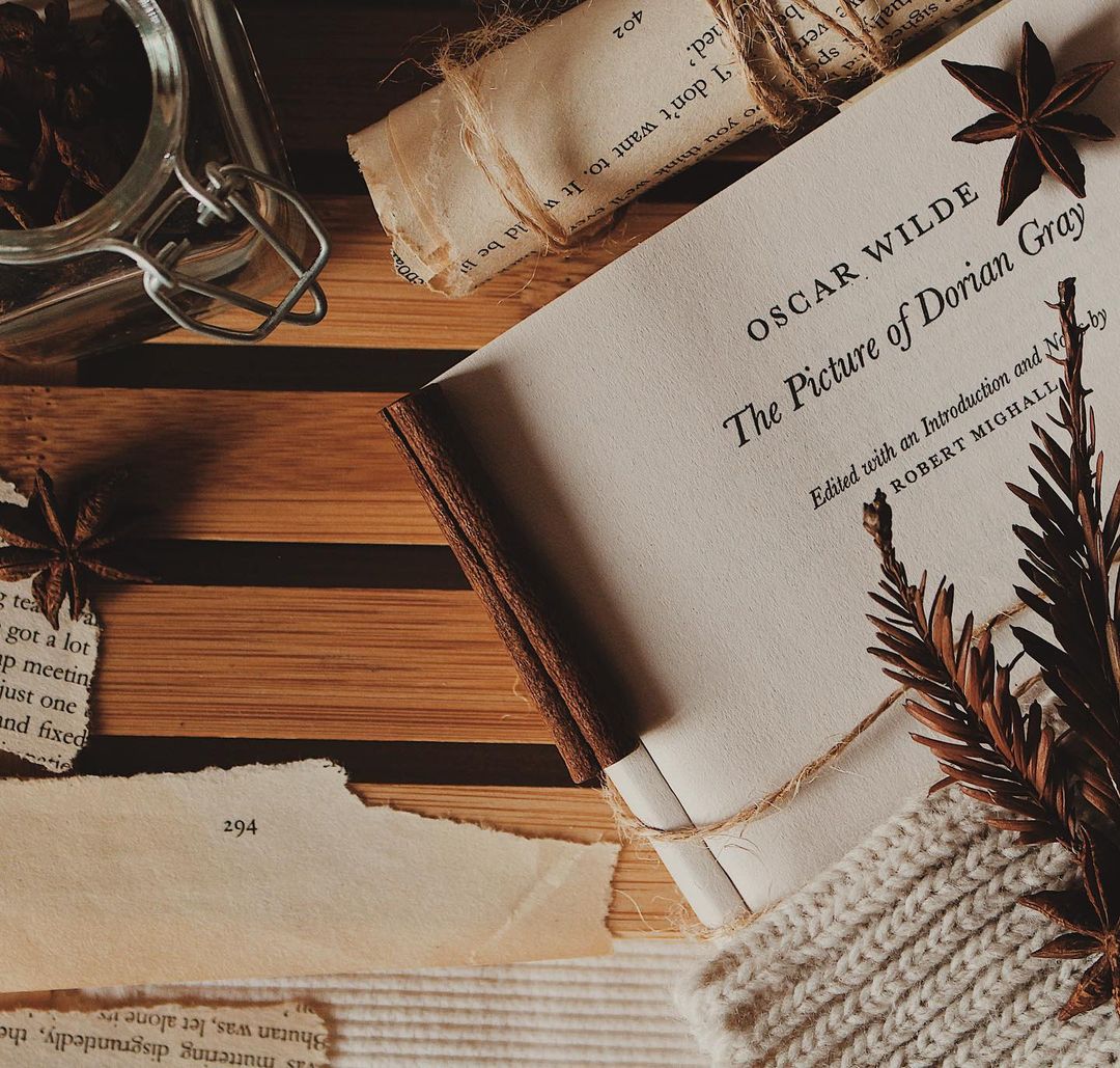 AcademiaDreams's tweet image. Oscar Wilde's The Picture of Dorian Gray by thegreat.divine_