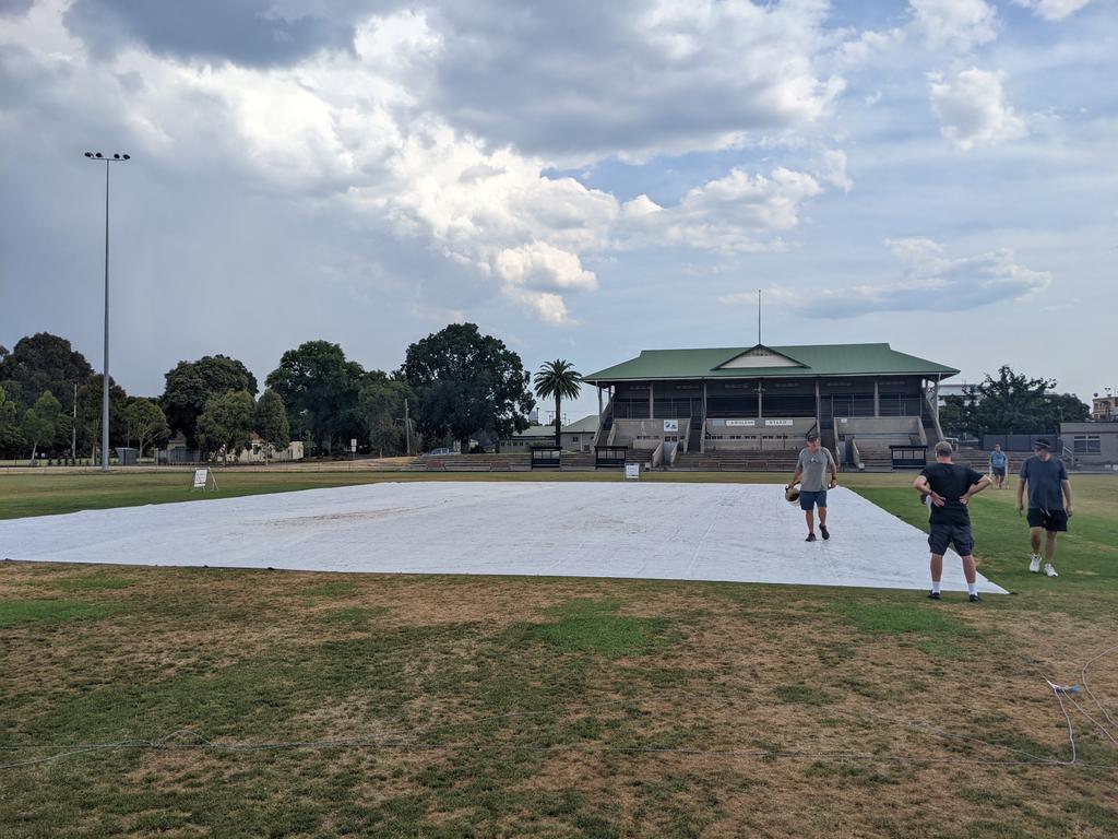 mickresearch's tweet photo. Covers are down at Gillon Oval, making sure we are ready for the @BrunswickCC1 vs @ccc1886 Craig Shield semi final tomorrow. #gowicks https://t.co/d0DM95eW2B