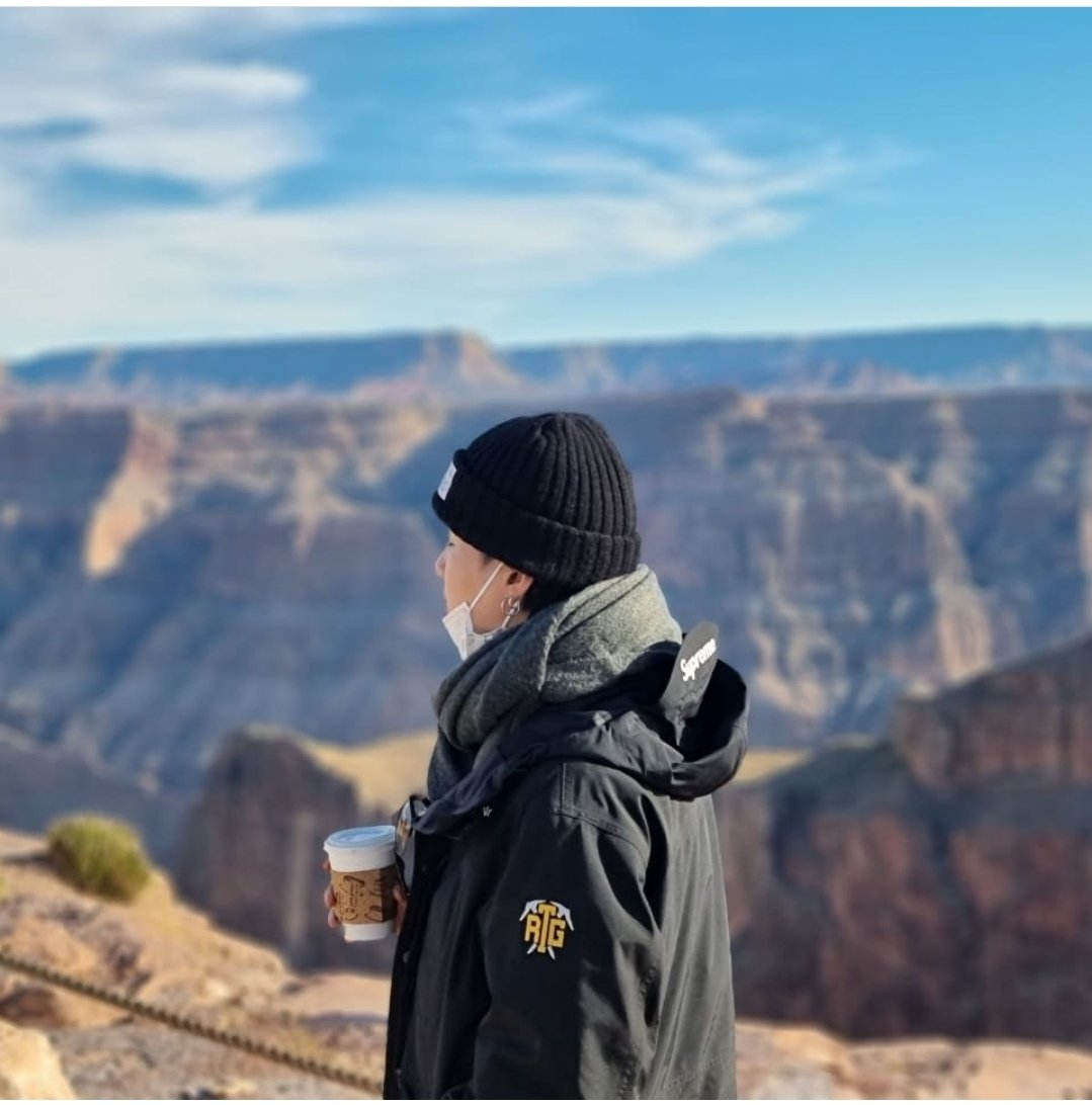 Seoul_OT7's tweet photo. I am in love 😍💜!
Yoongi just posted on his IG. So, he was in grand canyon 🥰 my most favorite place on earth 💜!!
#suga #yoongi https://t.co/k1Yf1LvR2J