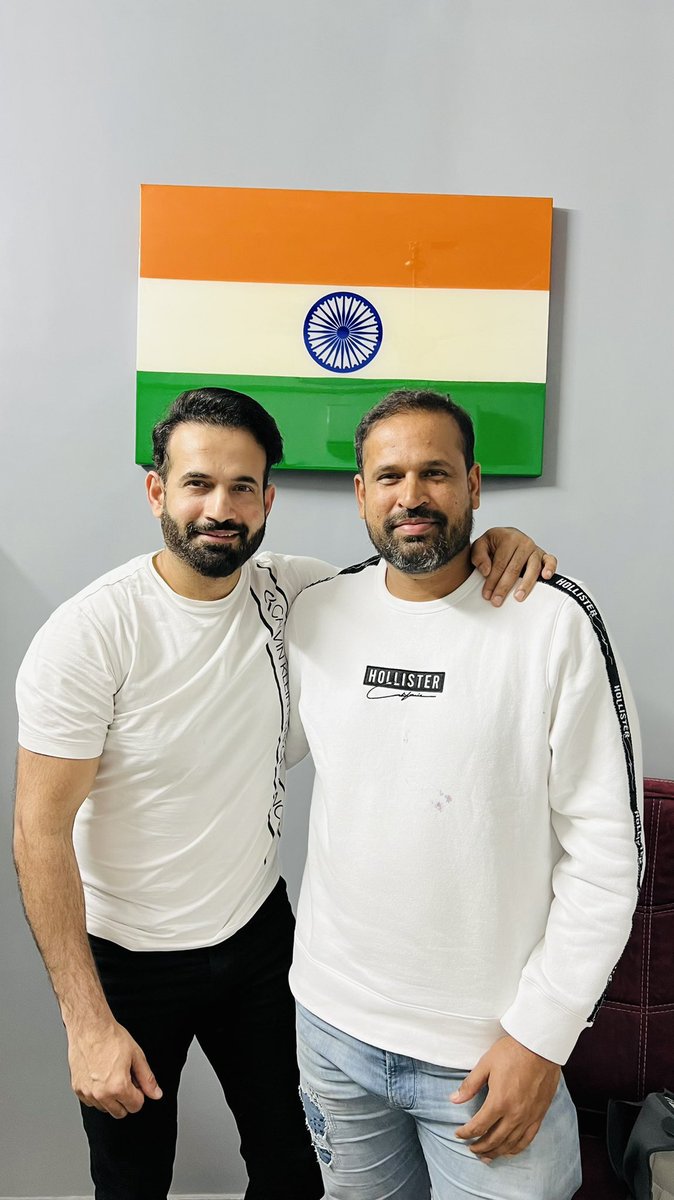 IrfanPathan's tweet photo. Wishing everyone happy Republic Day. #RepublicDayIndia  #love https://t.co/AGh5HeVzO8