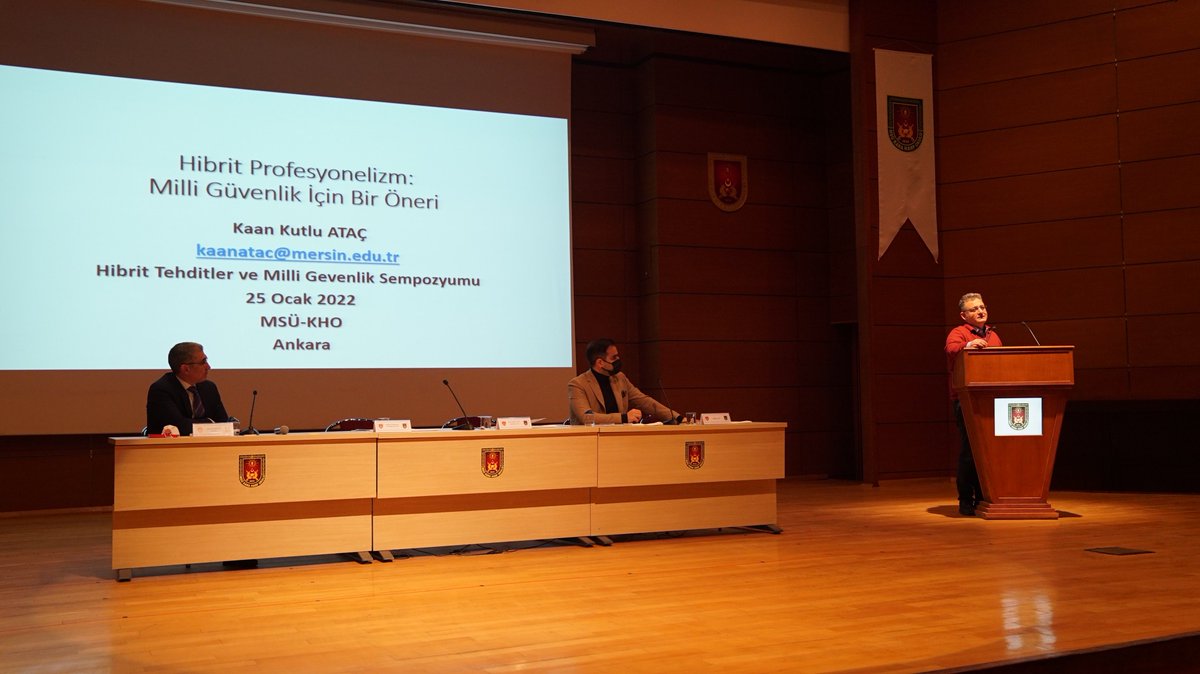 Milli Savunma Üniversitesi Kara Harp Okulu ve Hibrit Tehditler Araştırma Grubu (HİTAG) tarafından düzenlenen “Hibrit Tehditler ve Millî Savunma Sempozyumu” akademisyenlerin, kamu kurum ve kuruluş temsilcilerinin katılımıyla devam ediyor.