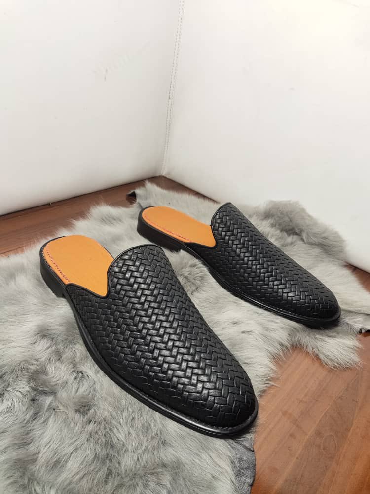 Good Shoes Takes you Good places 😎
15k 👞