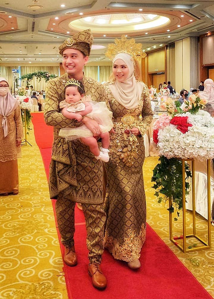 fanazzz's tweet photo. Finally, Reception and Aqiqah in one ceremony. Alhamdullilah everything went well ❤️ #PengantinPKP https://t.co/ojPiItGD71