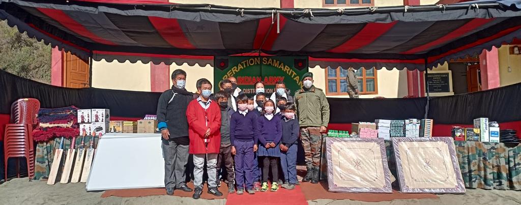 GajrajCorps_IA's tweet photo. #AmritMahotsav 
#GajrajCorps 

Under #Op_SAMARITAN, a unit of #BALL_OF_FIRE_DIVISION distributed stationery &amp; recreational items at vill Shoktsen,  #ArunachalPradesh on *26 Jan 22* . The initiative  was appreciated by local populace.

@adgpi
@easterncomd
@MyGovArunachal https://t.co/GanWb4PZk0