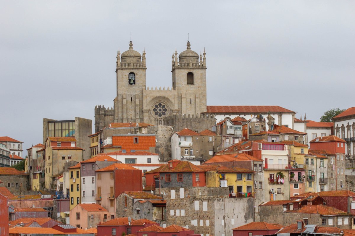 saltofportugal's tweet photo. How to spend a perfect weekend in Oporto. https://t.co/4qgNCA7irn @visitportugal #Portugal https://t.co/vbO9jn8tLa