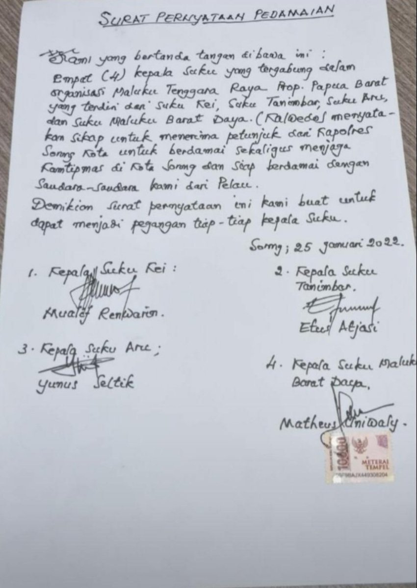 jayapuraupdate's tweet photo. Surat pernyataan perdamaian dari tokoh2 masyarakat yg bertikai di sorong..sampai mengakibatkan korban jiwa 17 org.. https://t.co/Q0lDmwO4KZ