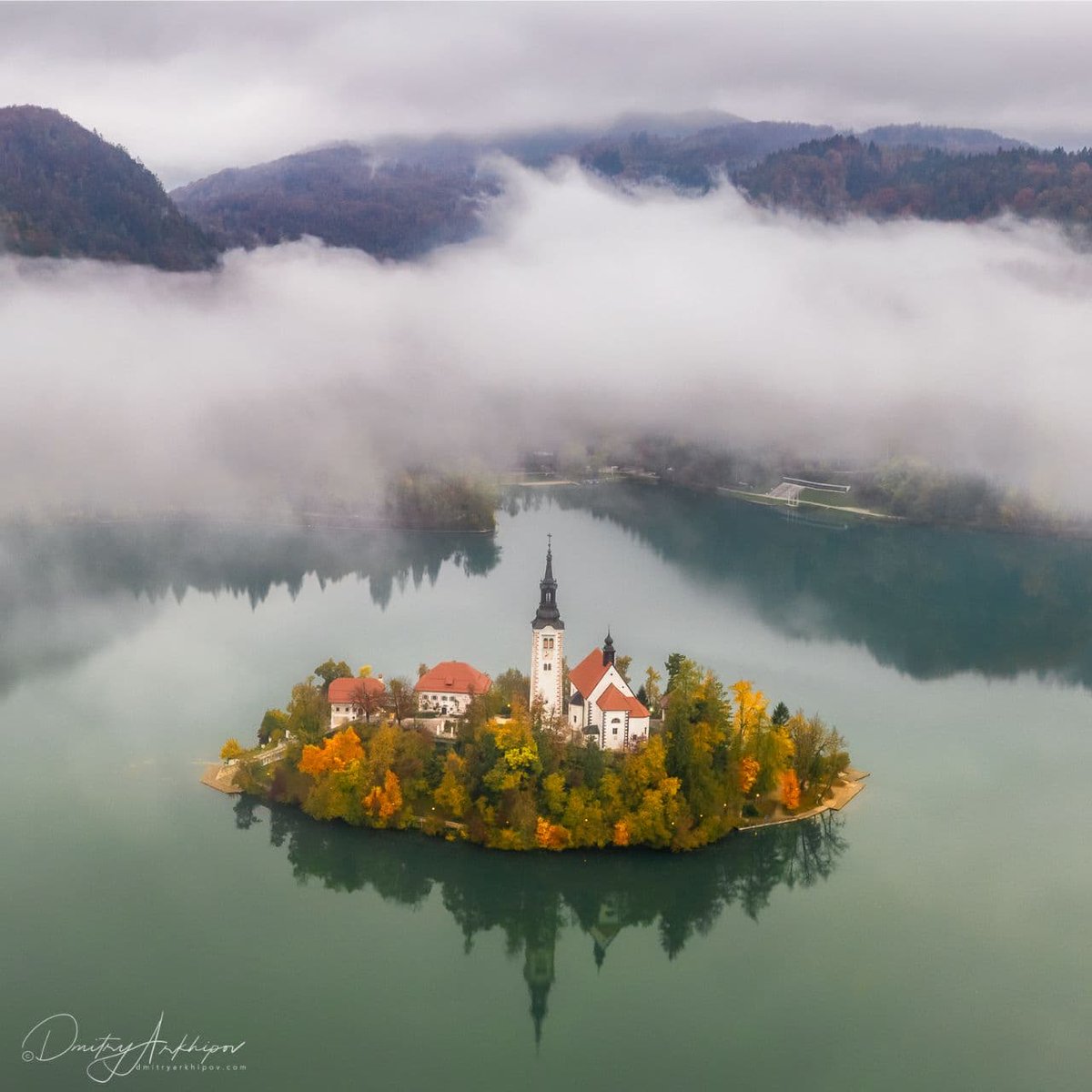 d_arkhipov's tweet photo. N14  #Slovenia and Lake #Bled.  

This is an Incredible place in the center of Europe and beautiful photography location. https://t.co/Hc4uHeT93V