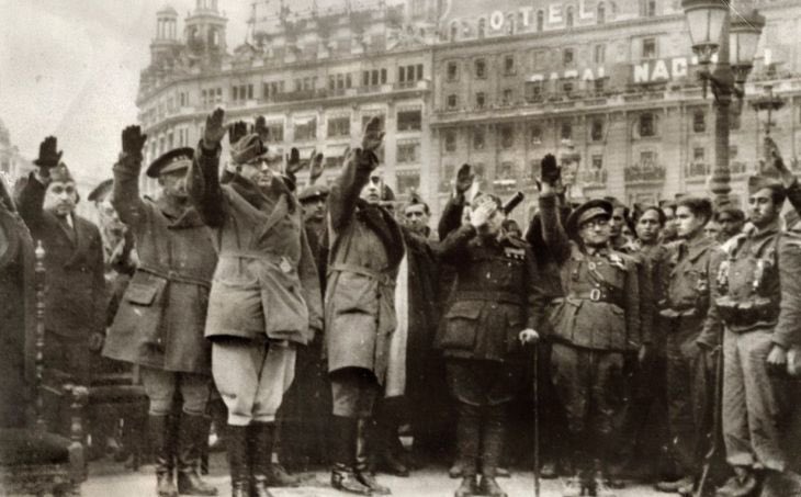 El 26 de gener de 1939, fa 83 anys, els franquistes van entrar a BCN per la Diagonal simbolitzant l’ocupació de Catalunya. No han aconseguit el seu objectiu: fer-nos desaparèixer com a nació, com a poble, com a cultura i com a llengua.