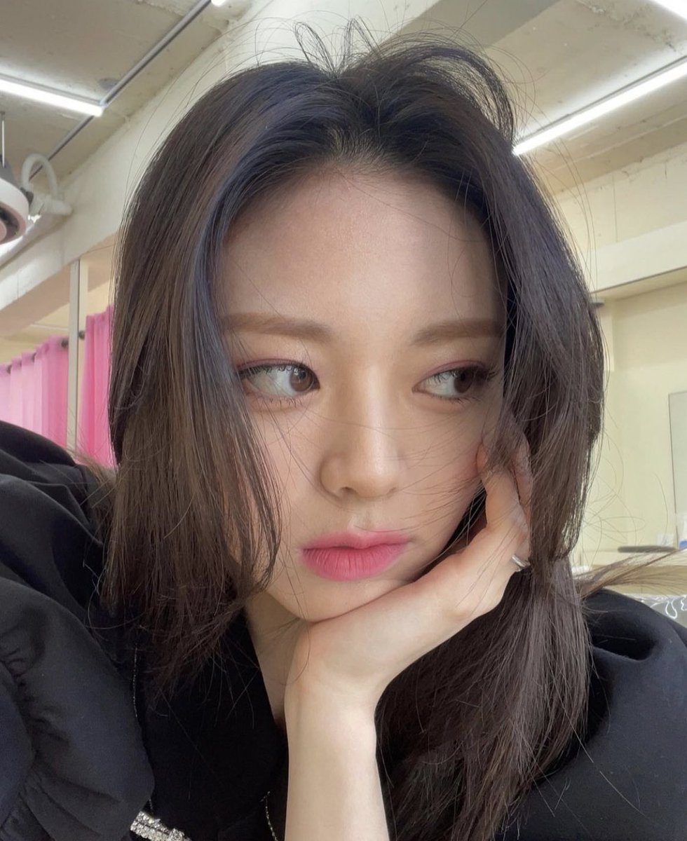 yunatini's tweet photo. update ig https://t.co/SO3aVmTYkl