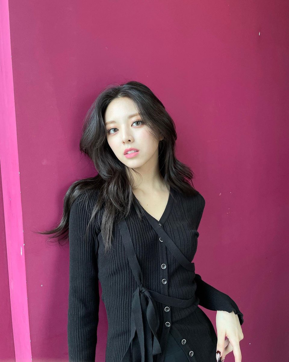 yunatini's tweet photo. update ig https://t.co/GQLL0DaonA
