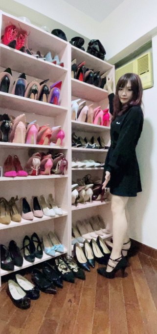 最想Cathy 穿那雙呢😜 https://t.co/UMySzkWYli<a href="/tag/%E5%88%B6%E6%9C%8D"class="tags"><span>#制服</span></a><a href="/tag/%E7%94%B7%E3%81%AE%E5%A8%98"class="tags"><span>#男の娘</span></a><a href="/tag/%E9%9C%B2%E5%87%BA"class="tags"><span>#露出</span></a><a href="/tag/%E4%BC%AA%E5%A8%98"class="tags"><span>#伪娘</span></a><a href="/tag/%E5%A5%B3%E8%A3%9D%E5%AD%90"class="tags"><span>#女裝子</span></a><a href="/tag/%E8%85%B3"class="tags"><span>#腳</span></a><a href="/tag/%E5%AD%B8%E7%94%9F%E5%A6%B9"class="tags"><span>#學生妹</span></a><a href="/tag/%E5%BD%B1%E7%89%87"class="tags"><span>#影片</span></a><a href="/tag/%E4%B8%8D%E8%A6%81%E9%8C%AF%E9%81%8E"class="tags"><span>#不要錯過</span></a><a href="/tag/%E8%BD%89"class="tags"><span>#轉</span></a><a href="/tag/%E6%8E%A8"class="tags"><span>#推</span></a>