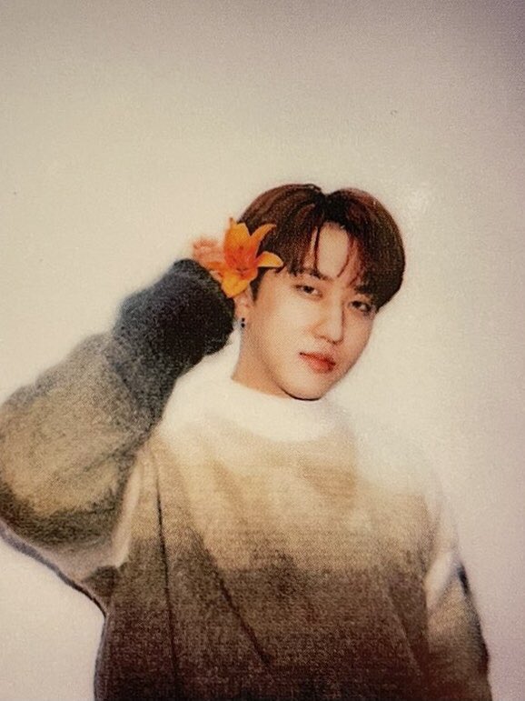 minbin matching flower pose for the sg 2022 pob polas !