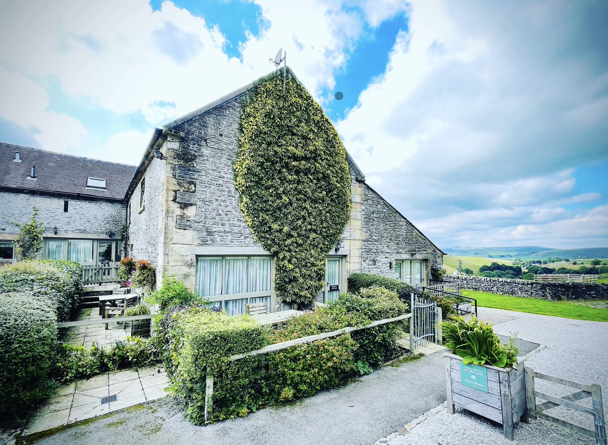 Peak_District's tweet photo. Today’s all about Sheldon Cottage for us. Now the Farmhouse is looking so lovely, it’s time to sprinkle our interiors magic elsewhere.
#wheeldontrees #wheeldontreescottages #peakdistrictcottages #uniquedistrict https://t.co/f1V0dVZP02