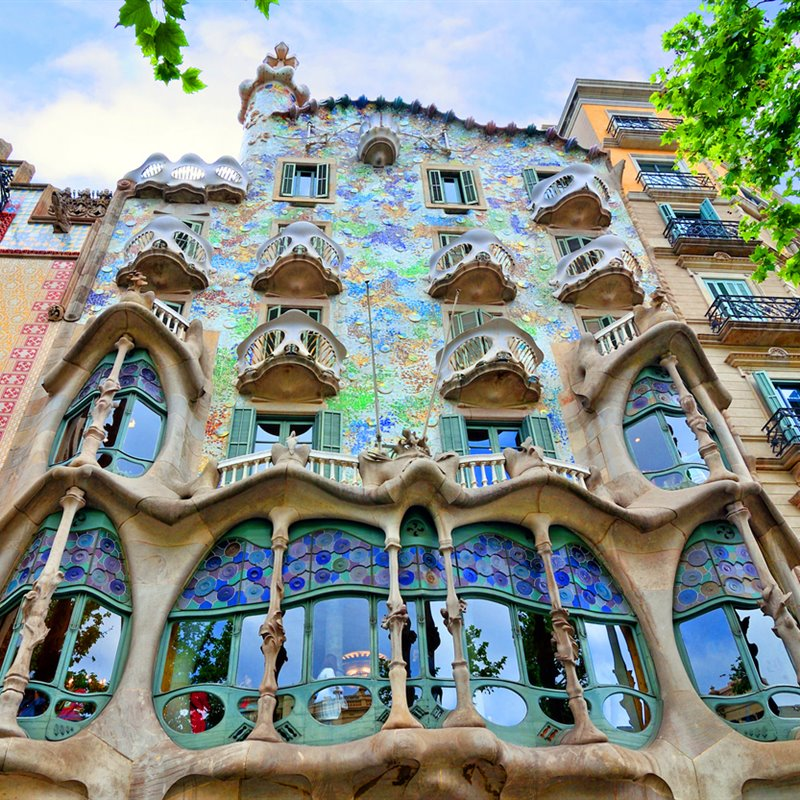 tadvisorsguild's tweet photo. Los premios "Remarkable Venue Awards 2021" de @Tiqets con los siete mejores museos y atracciones turísticas del mundo nos dejan dos premios 🏆 la @CasaBatlloGaudi como mejor monumento y el #VelazquezTechMuseum, como mejor tesoro escondido del mundo 👏 https://t.co/8HdfCHrjGV https://t.co/BjQWrV2440