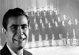 elvis_nieto39's tweet photo. #QueridoPúblico: hoy la #TwitstoriaDeVenezuela rinde homenaje a un grupo de venezolanos talentosos, que habiendo alcanzado la gloria, sólo podían hacer un viaje.

El viaje a la posteridad.

El que hizo Vinicio Adames y el Orfeón Universitario de la UCV en 1976.

Y dice así... https://t.co/RqmkWLP94F