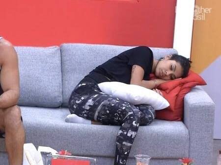 bailanze's tweet photo. A Pocah dormindo no #BBB21 era mais interessante dq a galera do #BBB22  Povo falso, criaram um personagem de bom moço 
#bbb2022
Saudades @Pocah https://t.co/Acc9FW3Svf