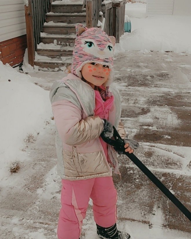 Gabby_tyler2's tweet photo. Playing in the snow with my mini me. This is the smile I work so hard for everyday. #rileybug #mommasbaby #ilovebeingyourmom #youcompleteme https://t.co/2uplzVPfCq
