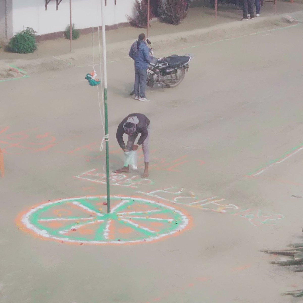 गणतंत्र दिवस हैप्पी होन दोस्त लड़कों का दिल इसी पर मरता है सही बात है न कमेंट में जरूर बताना