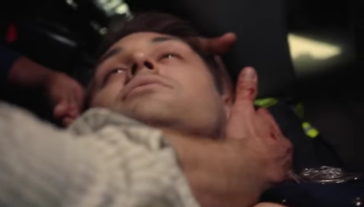 EddieBuck2019's tweet photo. His face breaks my heart so much seeing his best friend almost die in front of him. He wanted so badly to take his pain away. 💔 😭😭 #sorryforthis #ibrokemyownheart https://t.co/tgvOtpZOJL